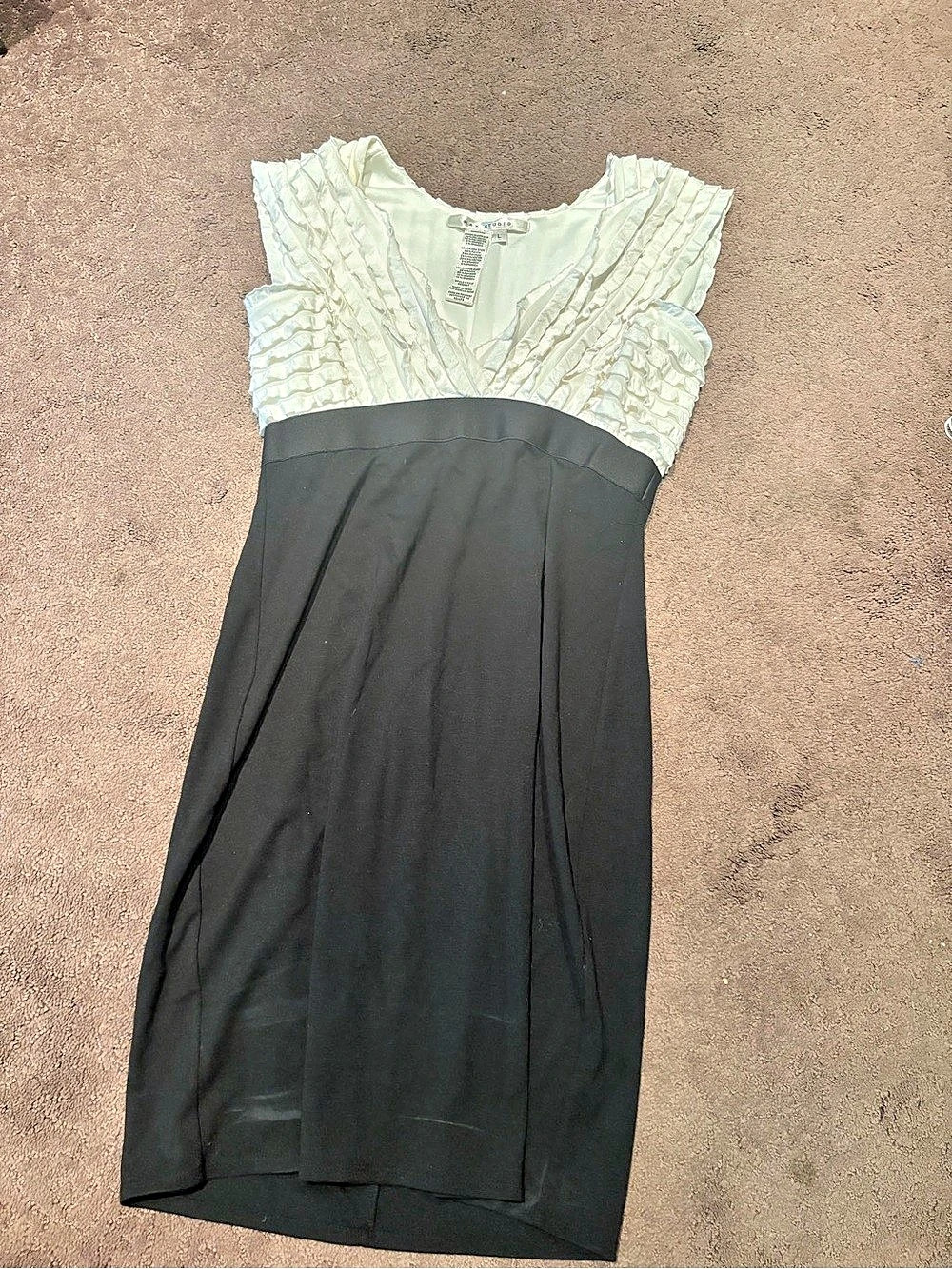 Max Studio Ruffle Bodice Maxi Dress in Black & White Size Large Like n